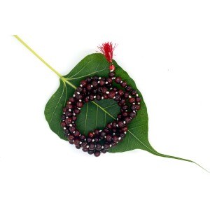 Lal Chandan Mala